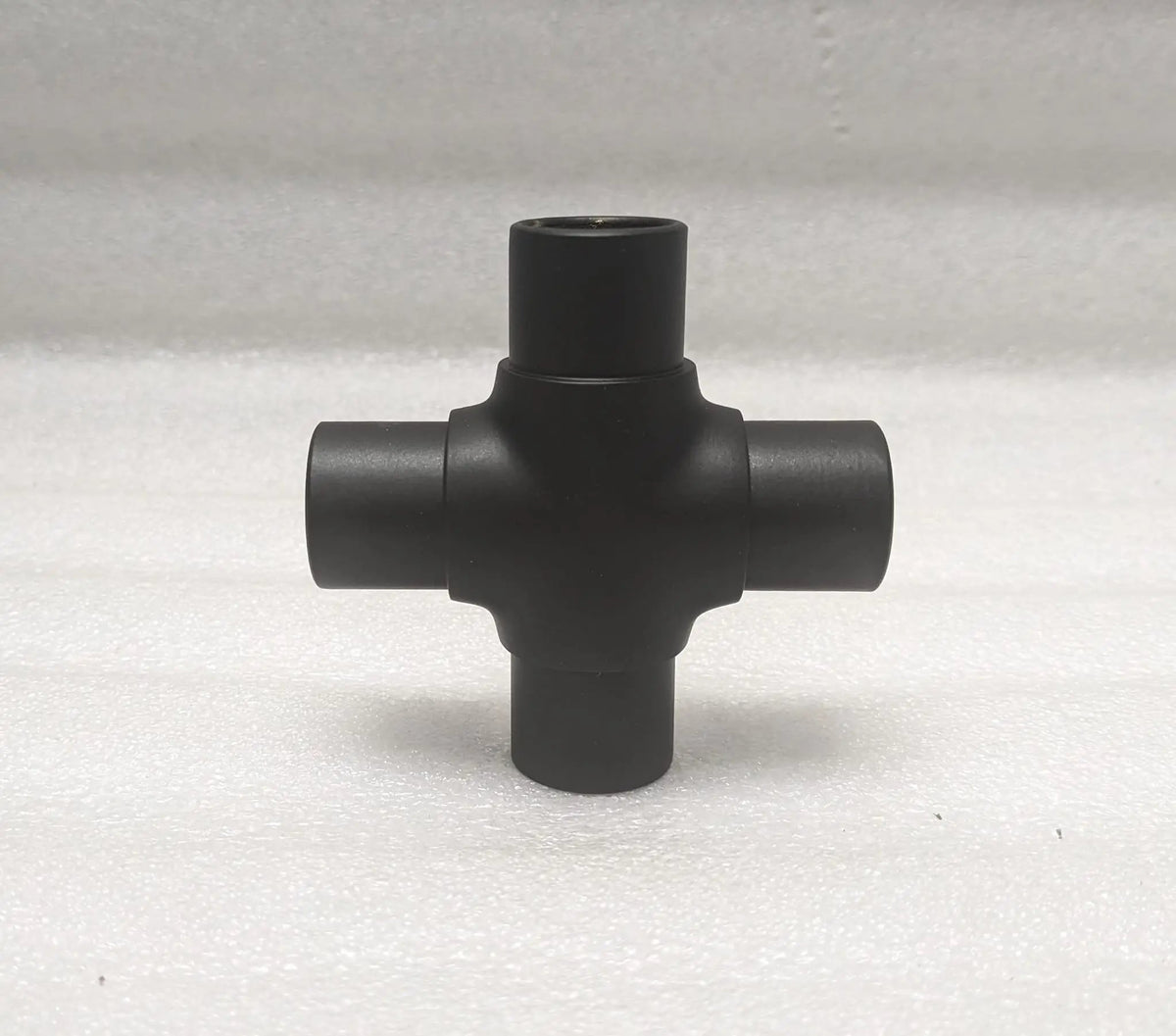 Flush Cross for 1" Tubing FLUSH FITTING,COMPONENTS FOR 1-1/2" OD TUBING MatteBlackPowderCoatedFinish Trade Diversified