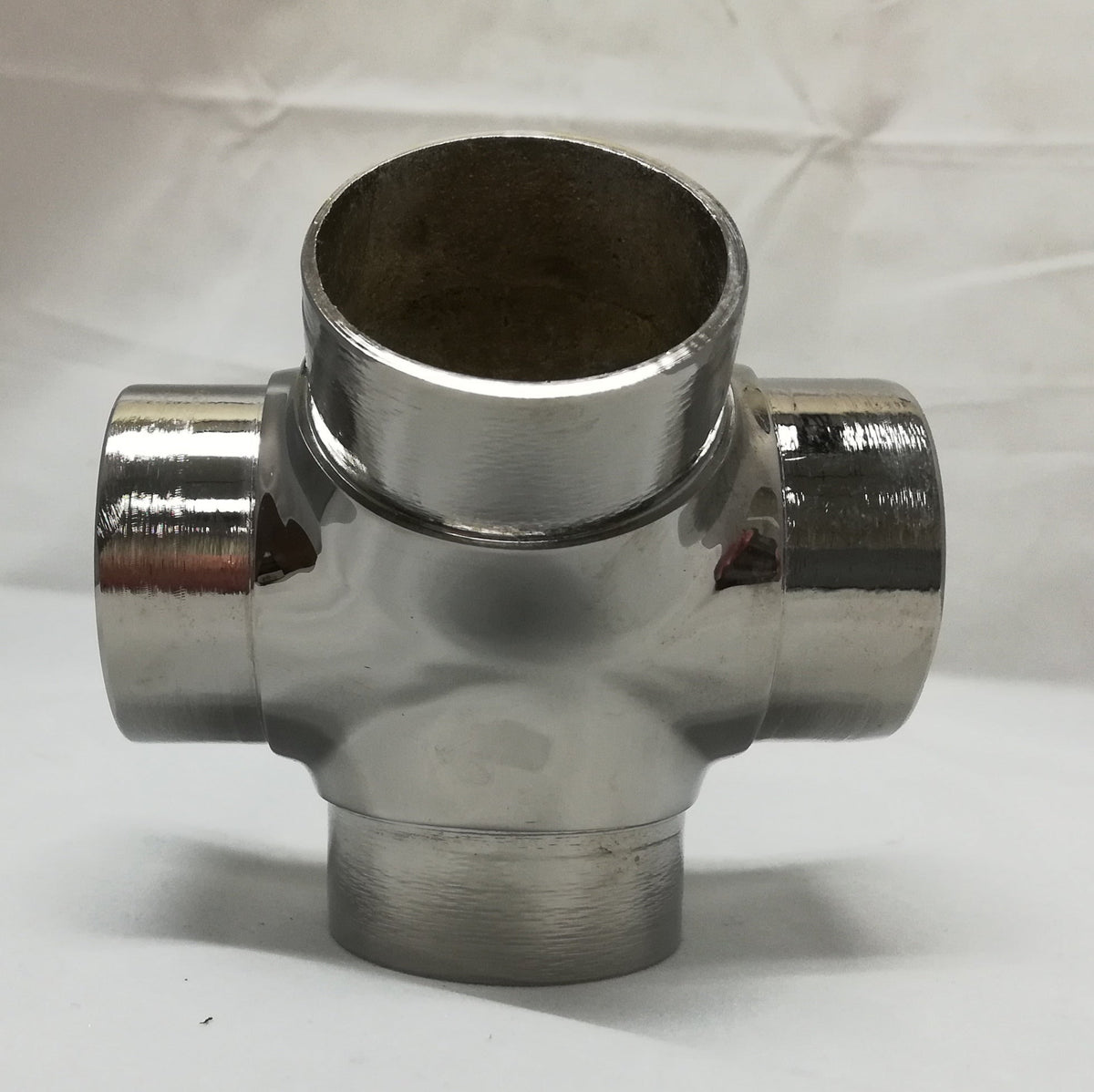 Flush 135° Side Outlet Tee for 2" Tubing - Trade Diversified