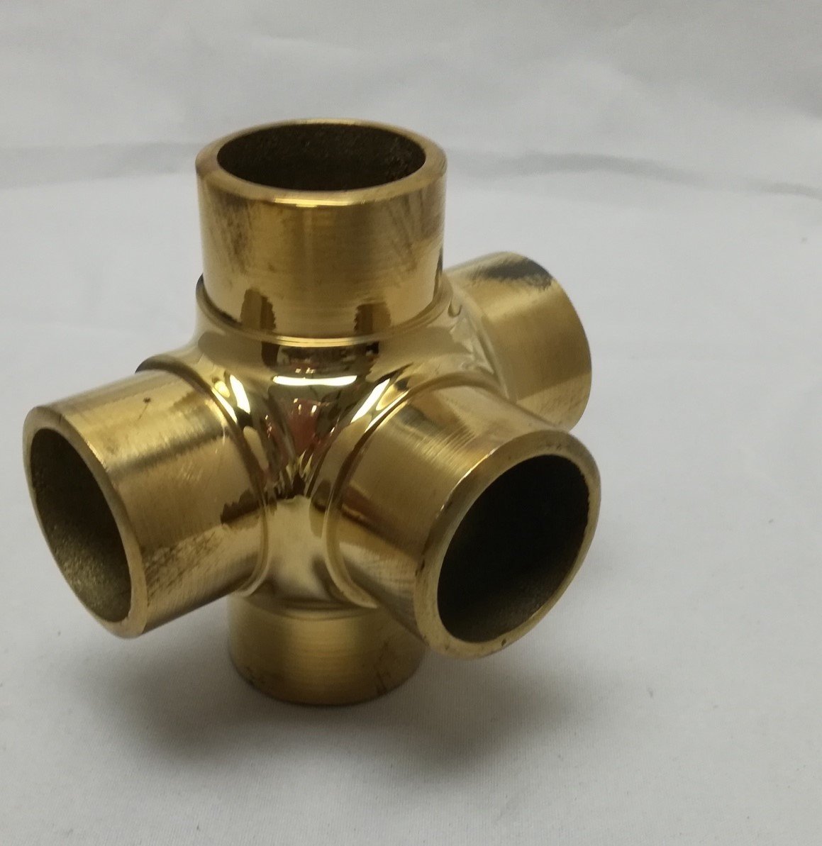 Flush Side Outlet Cross for 2" Tubing - Trade Diversified